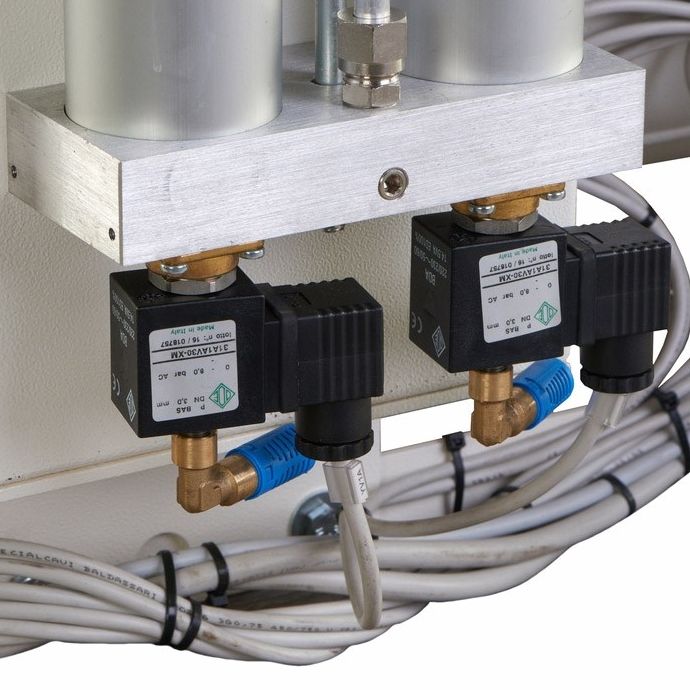 Компрессор FINI DR.SONIC_640-90V-ES-6T (с осушителем)
