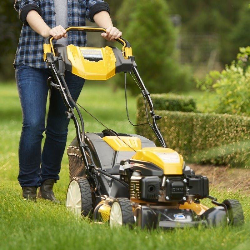 Бензиновая газонокосилка Cub Cadet LM2 DR46S (самоходная)