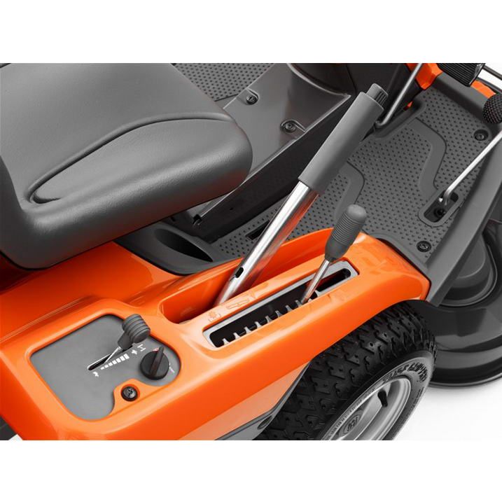 Райдер Husqvarna R422Ts AWD (9672921-01)