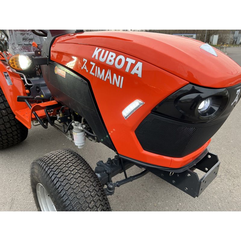 Дизельный садовый трактор ZIMANI B2741TURF(18,5 кВт / 25 л.с., механ 9х3 Kubota, 4WD, станд 3-х точ. сцепка, газон колеса)