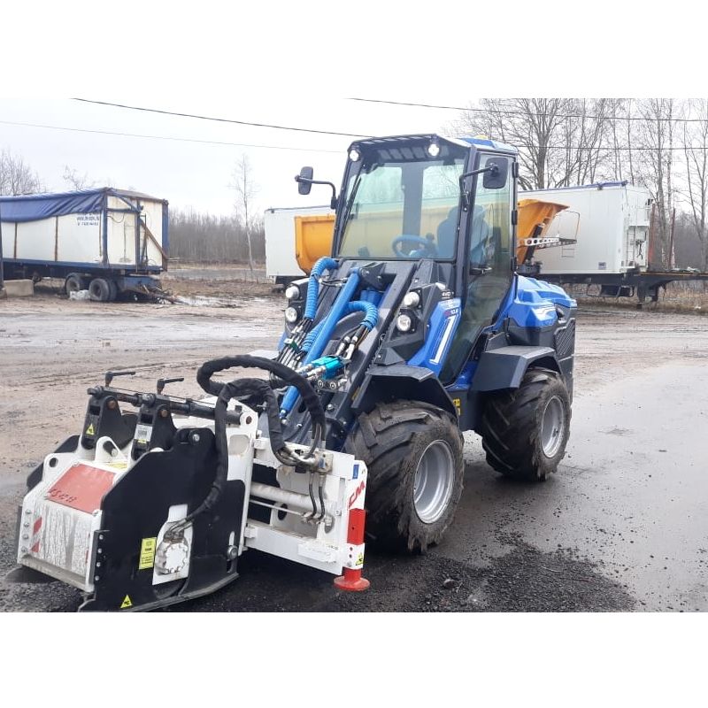 Дорожная фреза FS 25.15 CM Crusher на базе мини-погрузчика MultiOne