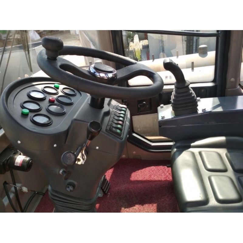 Фронтальный погрузчик LONKING CDM818D панель