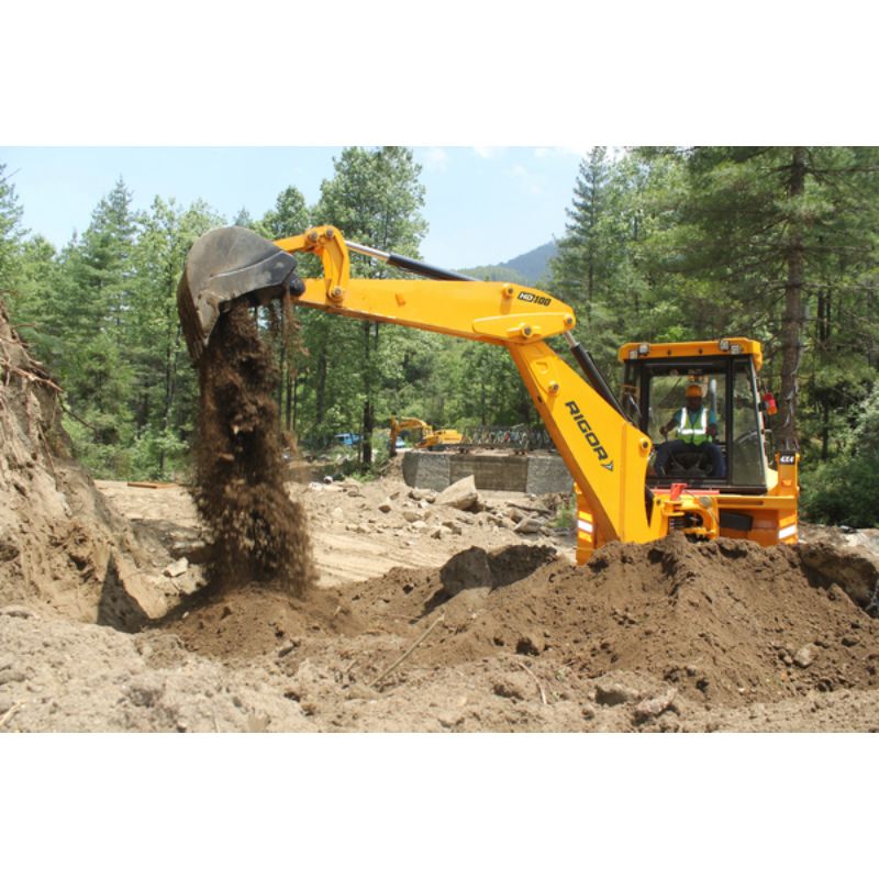 Экскаватор-погрузчик RIGOR HD100 Power Shift 3120 кг