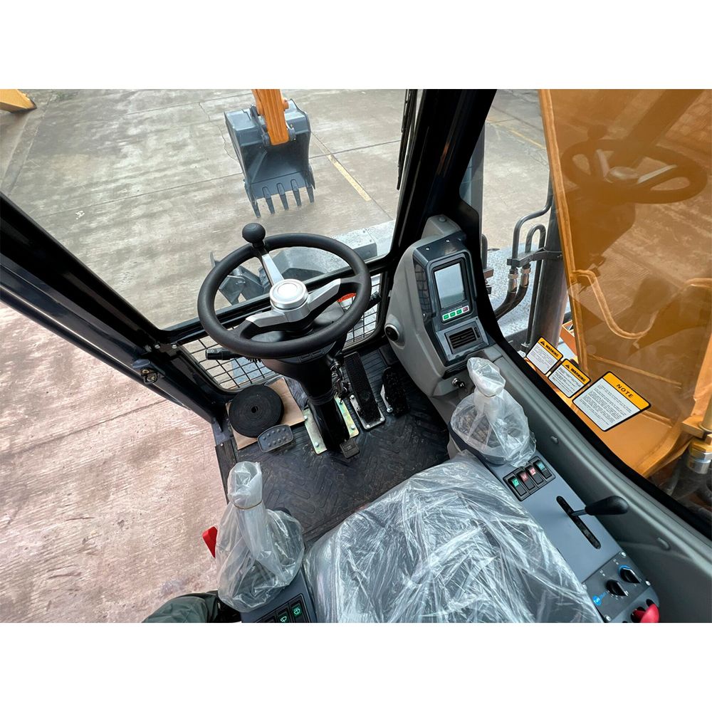 Экскаватор Yuchai YC210W Кабина