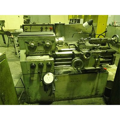 Токарно-винторезный станок СССР ИЖ-250 (Т-1057) (Б/У) 3 кВт