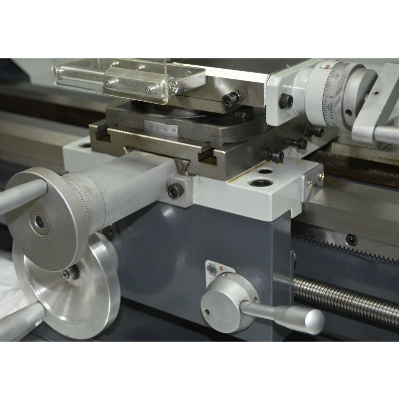 Токарный станок Metal Master MML 2870 V (маховики перемещения)
