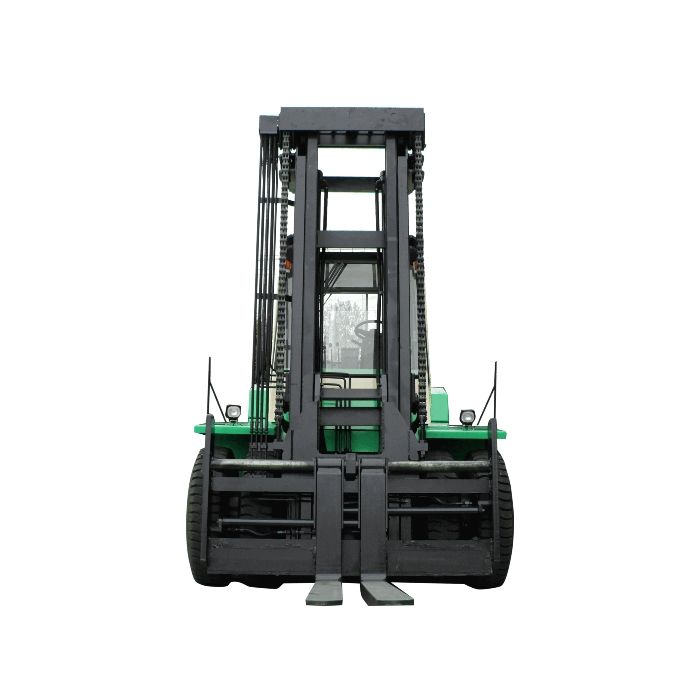 Дизельный погрузчик DALIAN CPCD150QB (вид спереди)