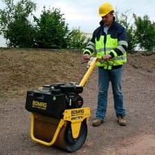 Виброкаток одновальцовый Bomag BW 55 E