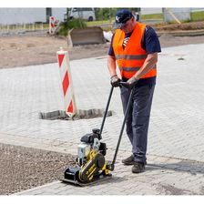 Виброплита прямоходная Bomag BVP 10/30 China