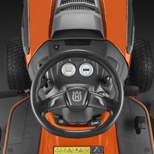 Минитрактор Husqvarna TC 242TX (руль)