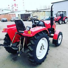 Трактор Xingtai 304 Вид сбоку