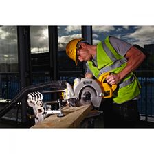 Пила торцовочная DeWalt DWS778 Применение