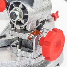 Пила торцевая СТАВР ПТ-210/1400М общий вид